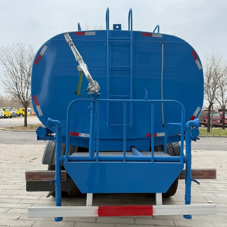 6×4 Sprinkler Tank Truck high quality