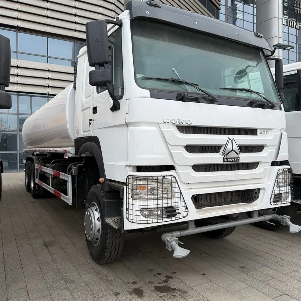 HOWO 6×4 Sprinkler Tank Truck suppliers