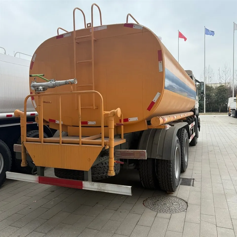 HOWO Water Sprinkler Truck factory