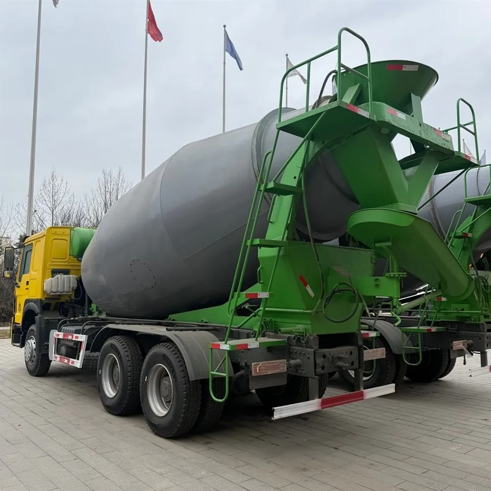 Integrated Mixing Tank Truck factory