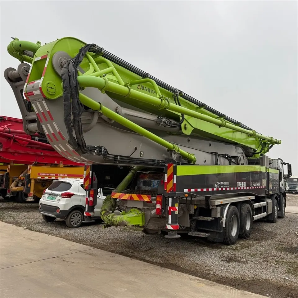 Mercedes-Benz Chassis Concrete Pump Truck high quality