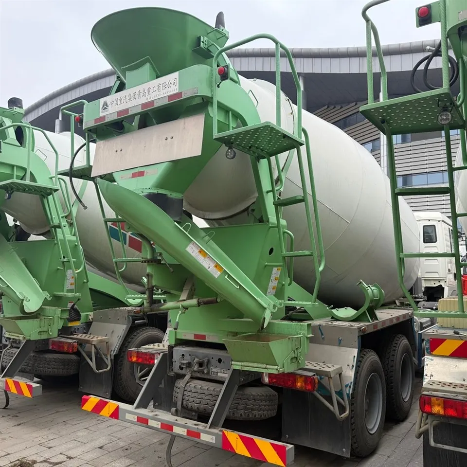 Multifunctional Cement Mixer Truck high quality