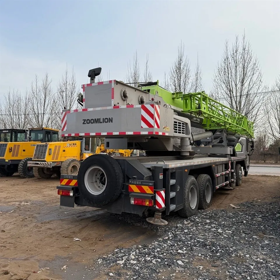 Small Mobile Crane factory